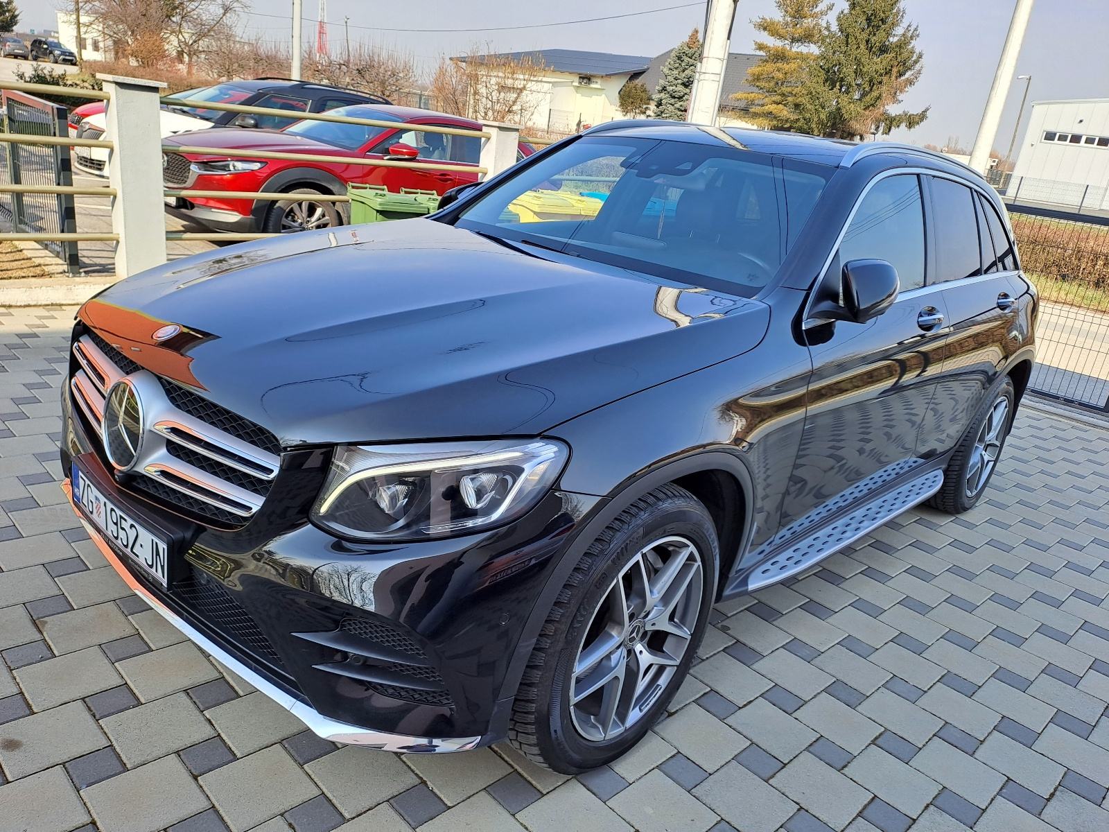 Mercedes-Benz GLC 250 3xAMG svi servisi u Mercedesu, fotografija 3