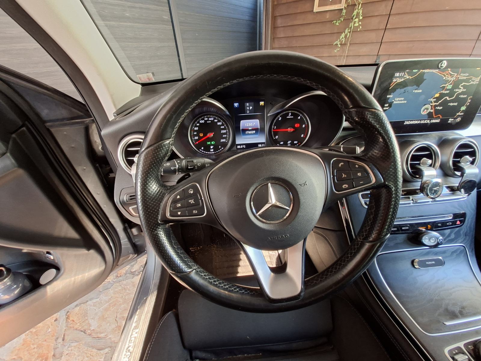 Mercedes-Benz GLC 250 d, fotografija 16