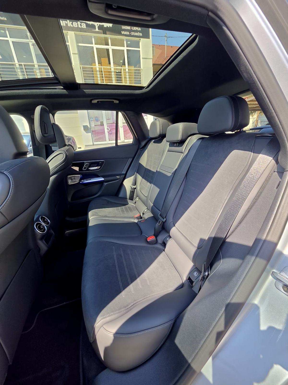 Mercedes - Benz GLC 300 4MATIC - AMG Line - 12.000 km, fotografija 15