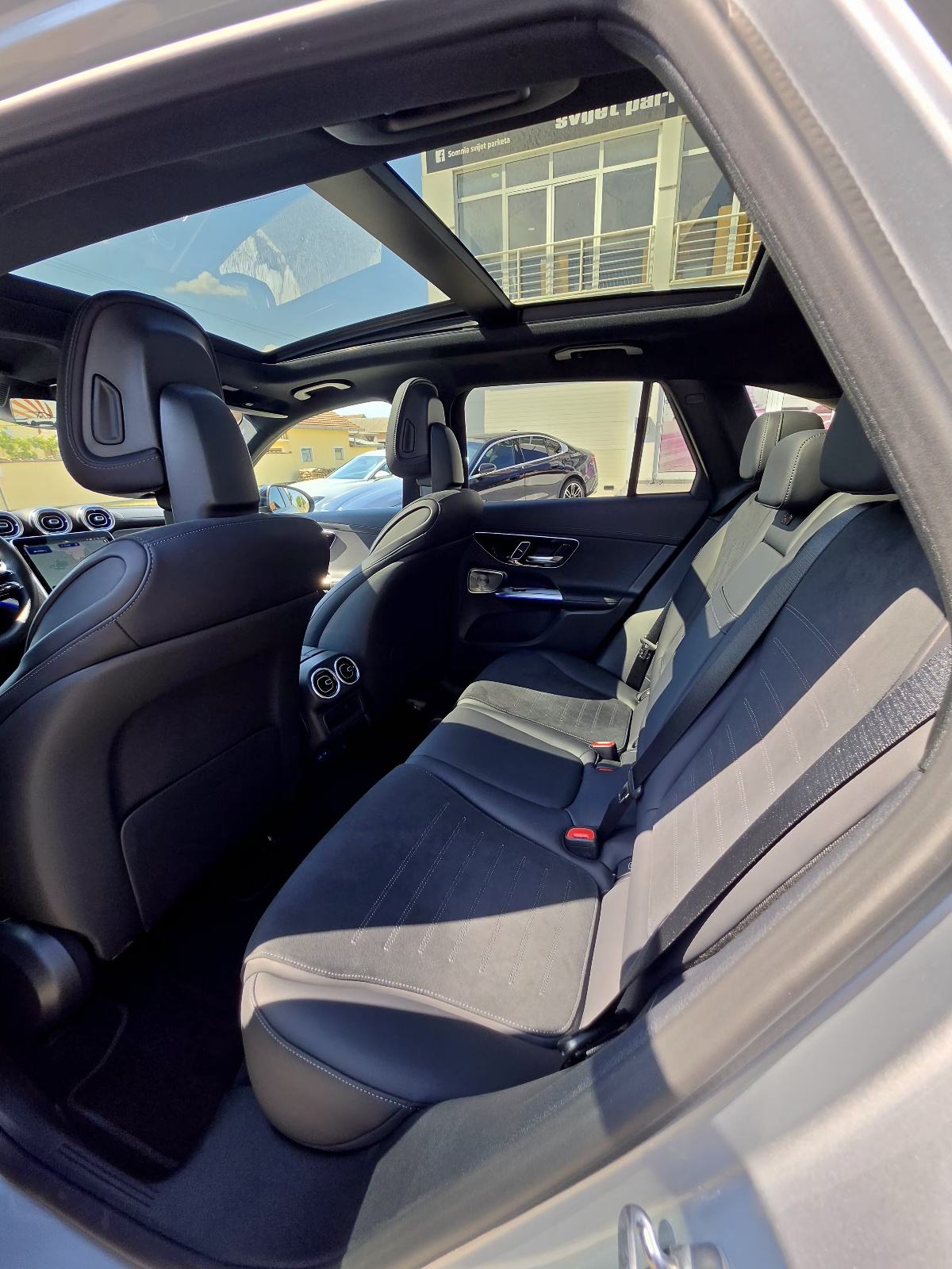 Mercedes - Benz GLC 300 4MATIC - AMG Line - 12.000 km, fotografija 16