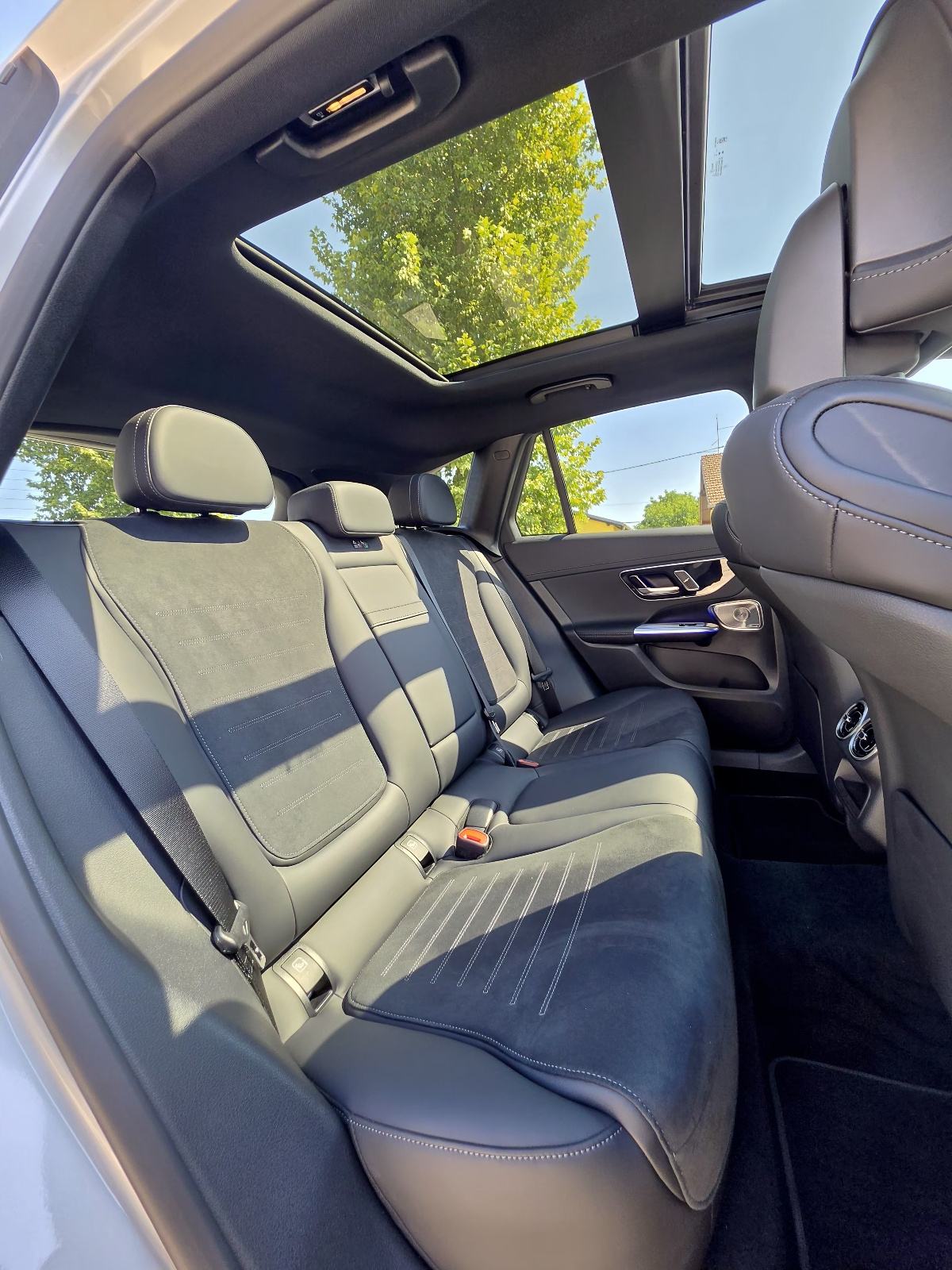 Mercedes - Benz GLC 300 4MATIC - AMG Line - 12.000 km, fotografija 17
