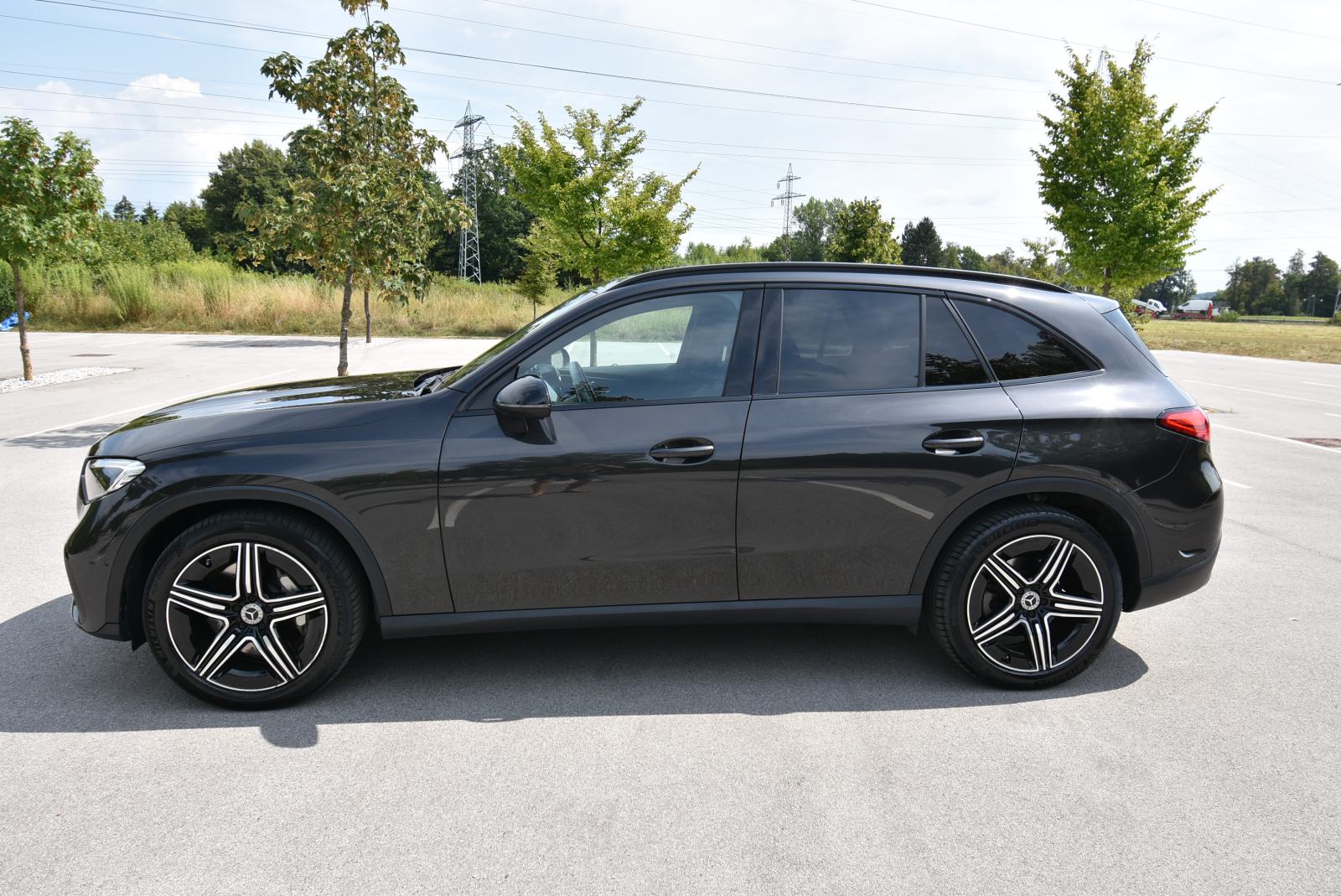 Mercedes-Benz GLC 300 4MATIC automatik, pogled izvana - slika 3