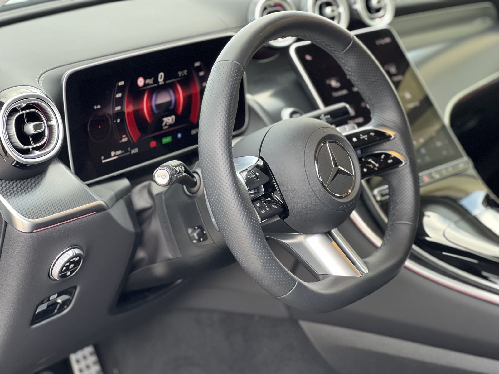 Mercedes-Benz GLC 300e 4MATIC, AMG, fotografija 8