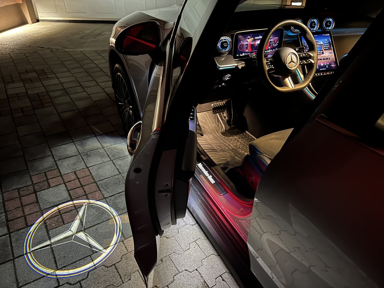 Mercedes-Benz GLC 300e 4MATIC, AMG, fotografija 13