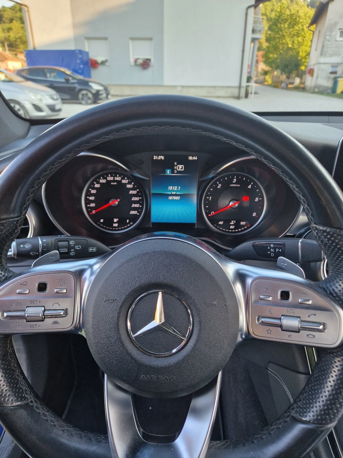 Mercedes-Benz GLC 300 D 4MATIC, fotografija 14