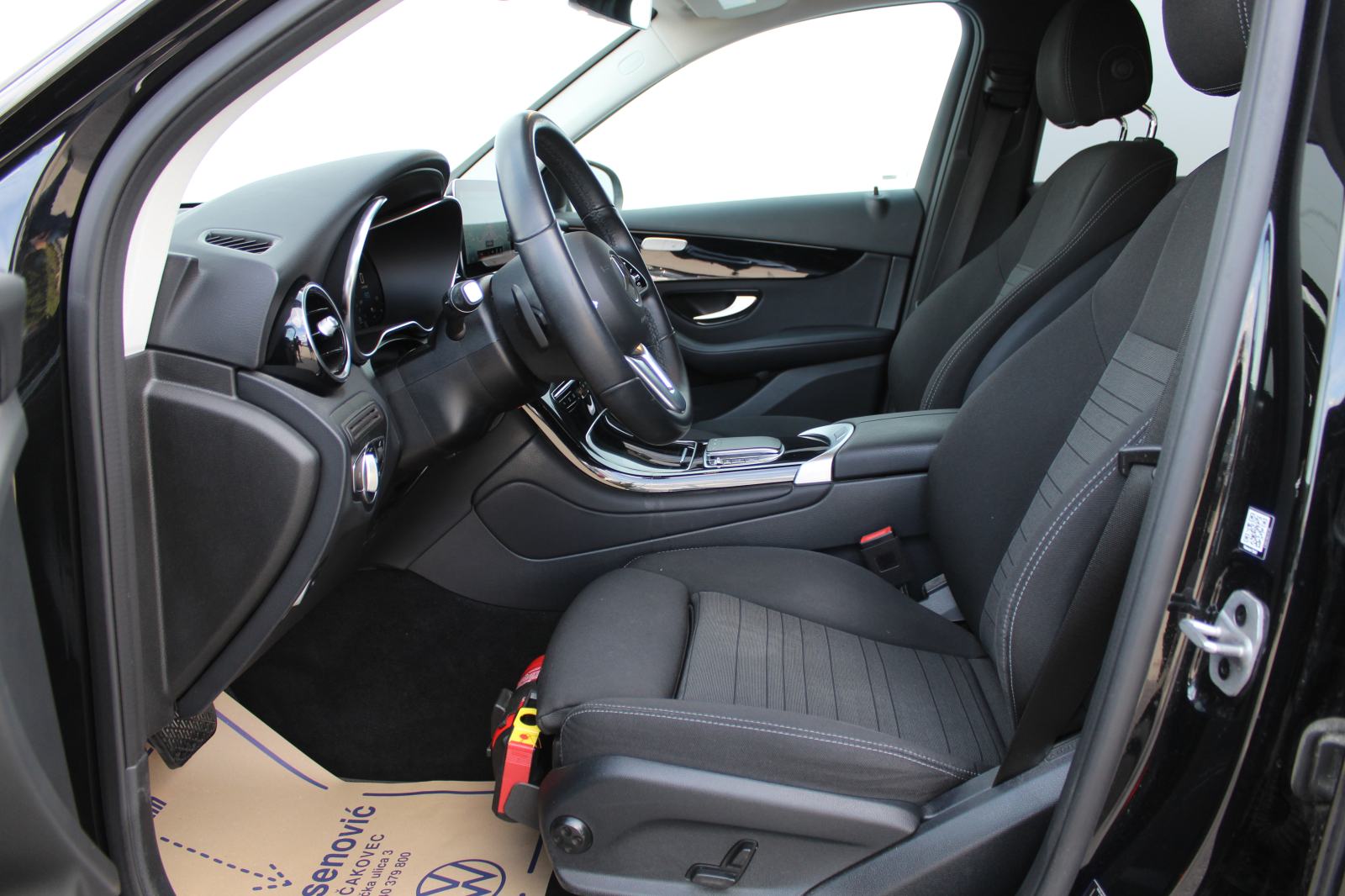 Mercedes-Benz GLC 300 de 4MATIC Aut. -LEASING BEZ UČEŠĆA!, fotografija 8
