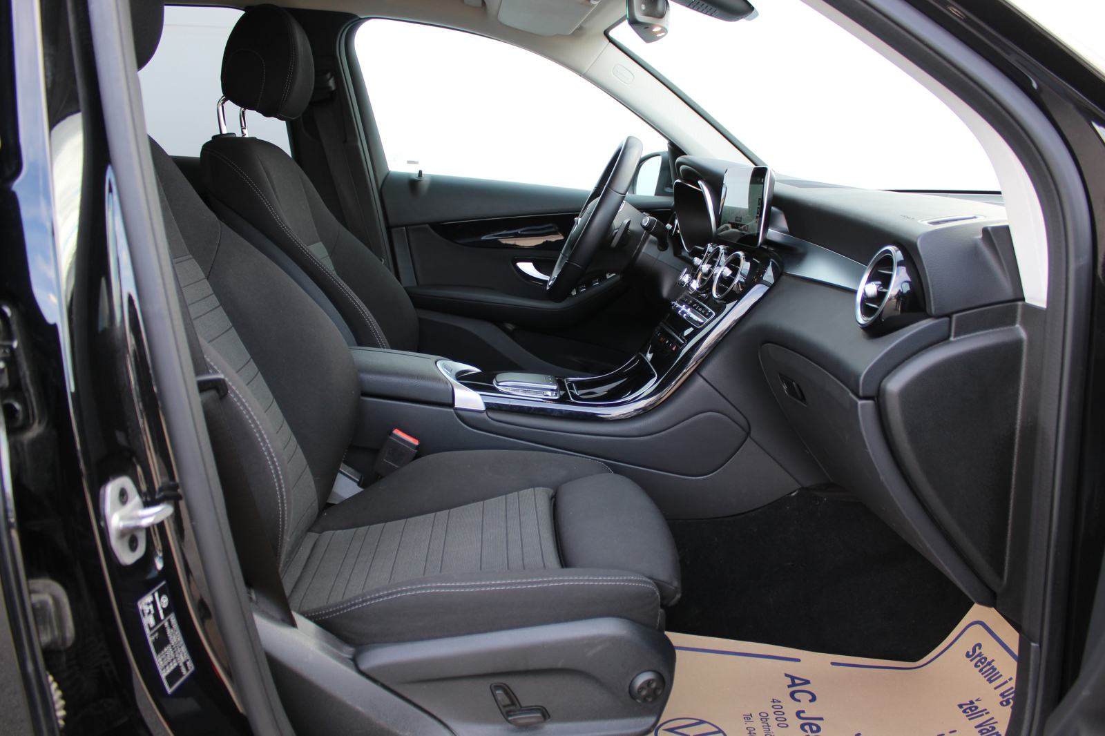Mercedes-Benz GLC 300 de 4MATIC Aut. -LEASING BEZ UČEŠĆA!, fotografija 12