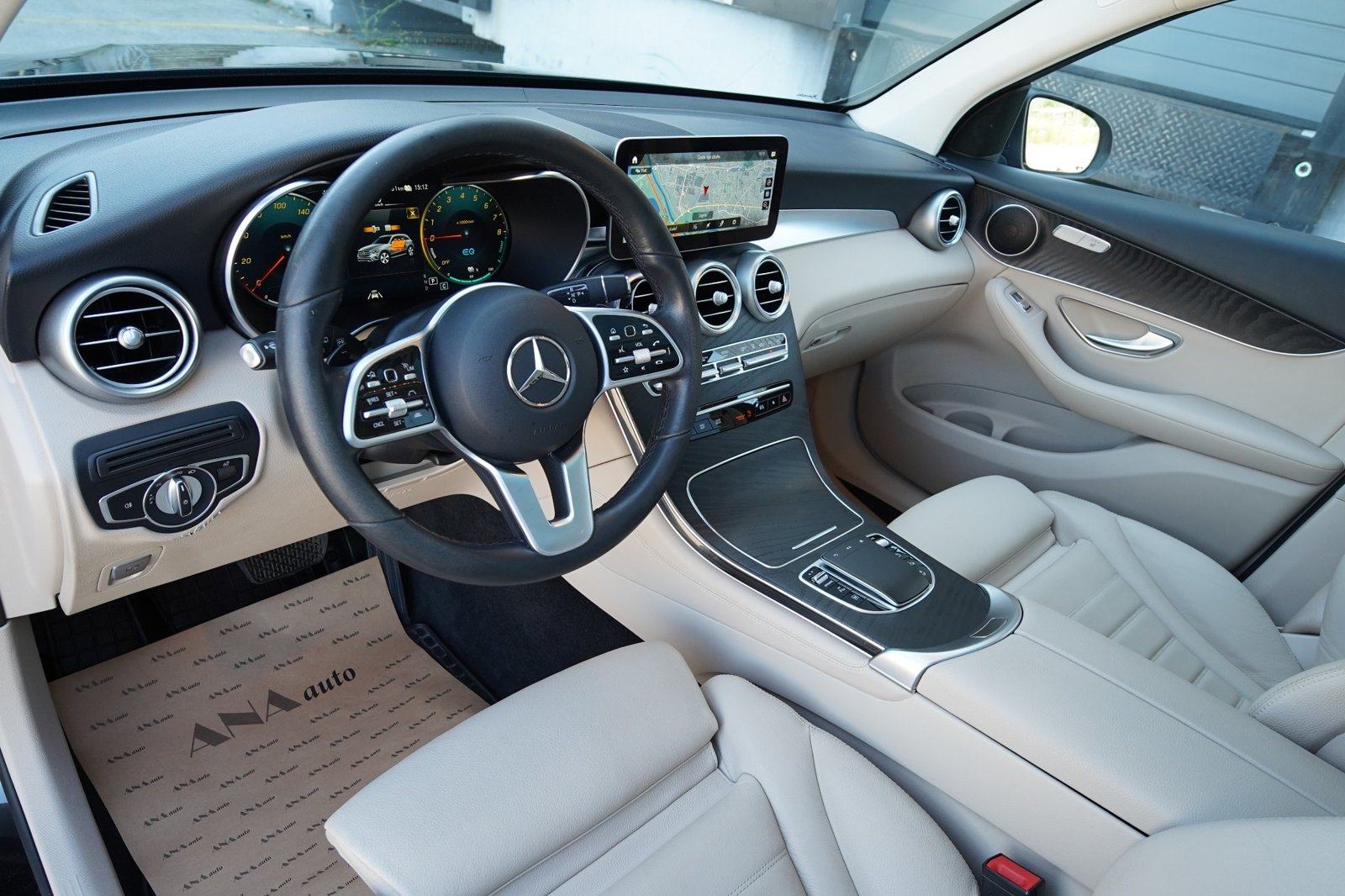 Mercedes-Benz GLC 300 E#SERVISNA#JAMSTVO##LEASING BEZ UČEŠĆA#, fotografija 18