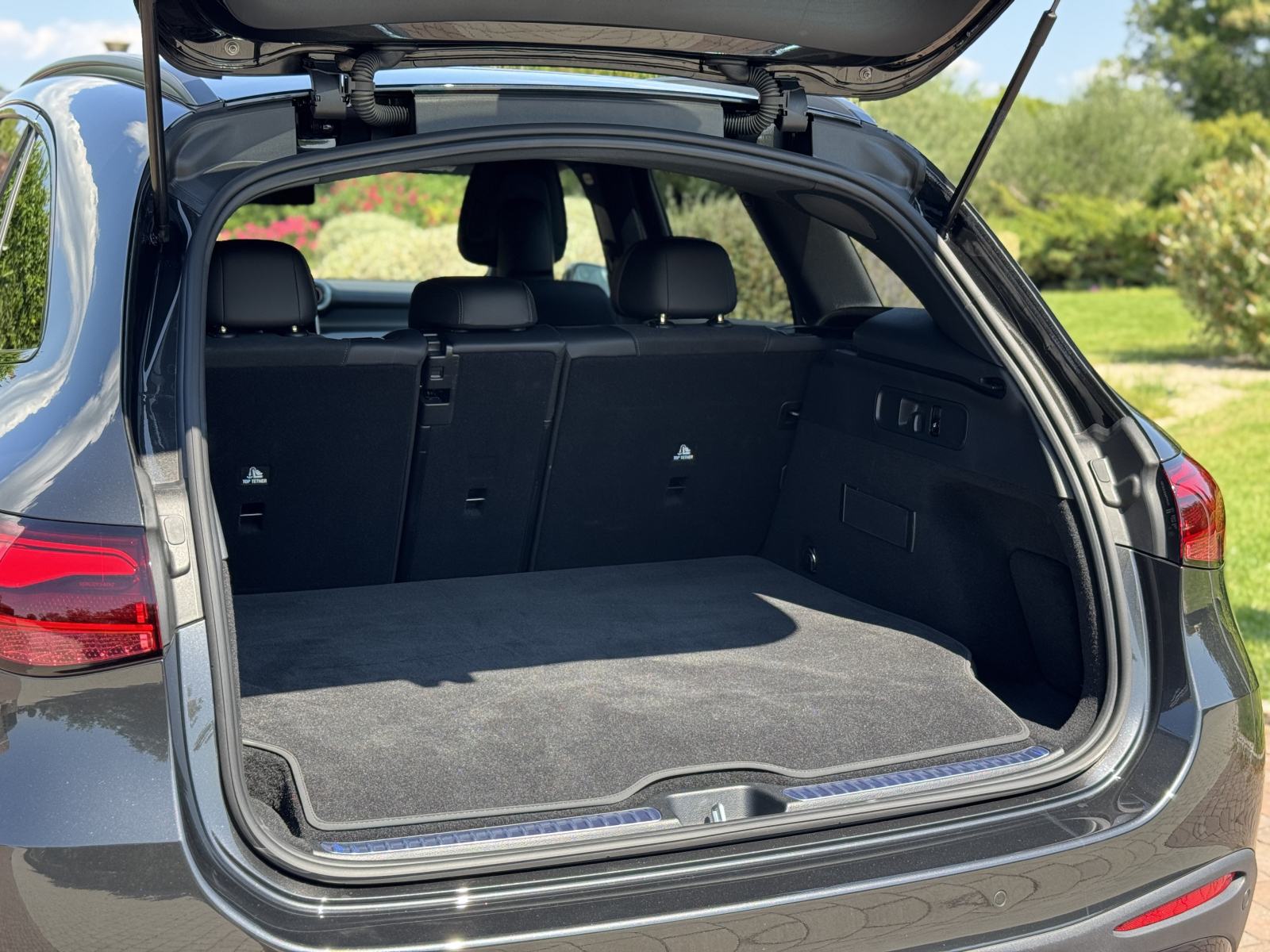 Mercedes-Benz GLC 300de 4MATIC AMG /360/ACC/Digital LED/kuka/, fotografija 18