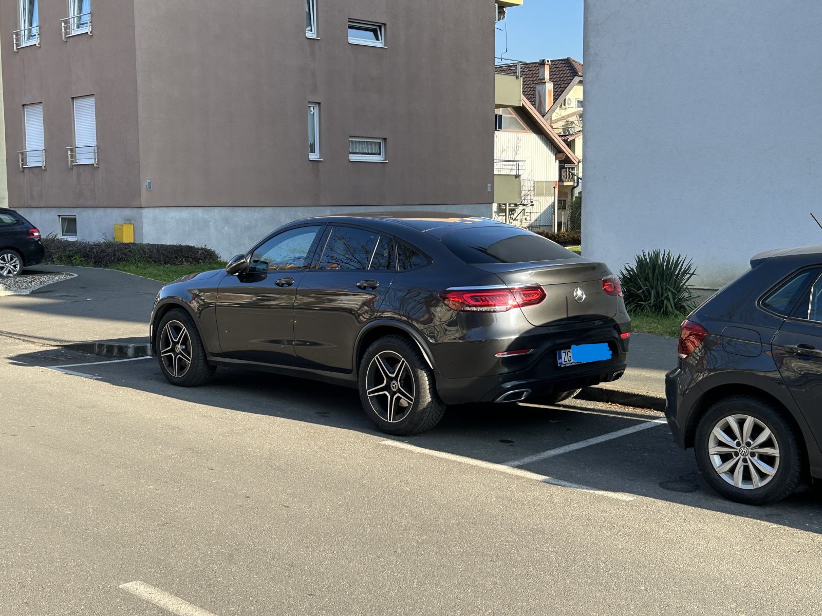 Mercedes-Benz GLC Coupe 220 d automatik, AMG line, u sustavu PDV-a, fotografija 2