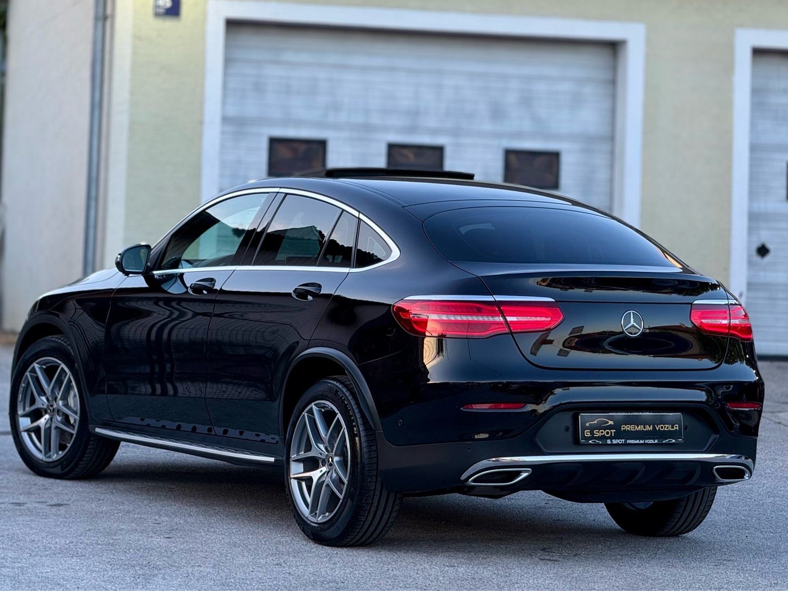 Mercedes-Benz GLC Coupe 220d *AUTOMATIK*4 MATIC*AMG*ŠIBER*VEL.NAVI*, fotografija 3