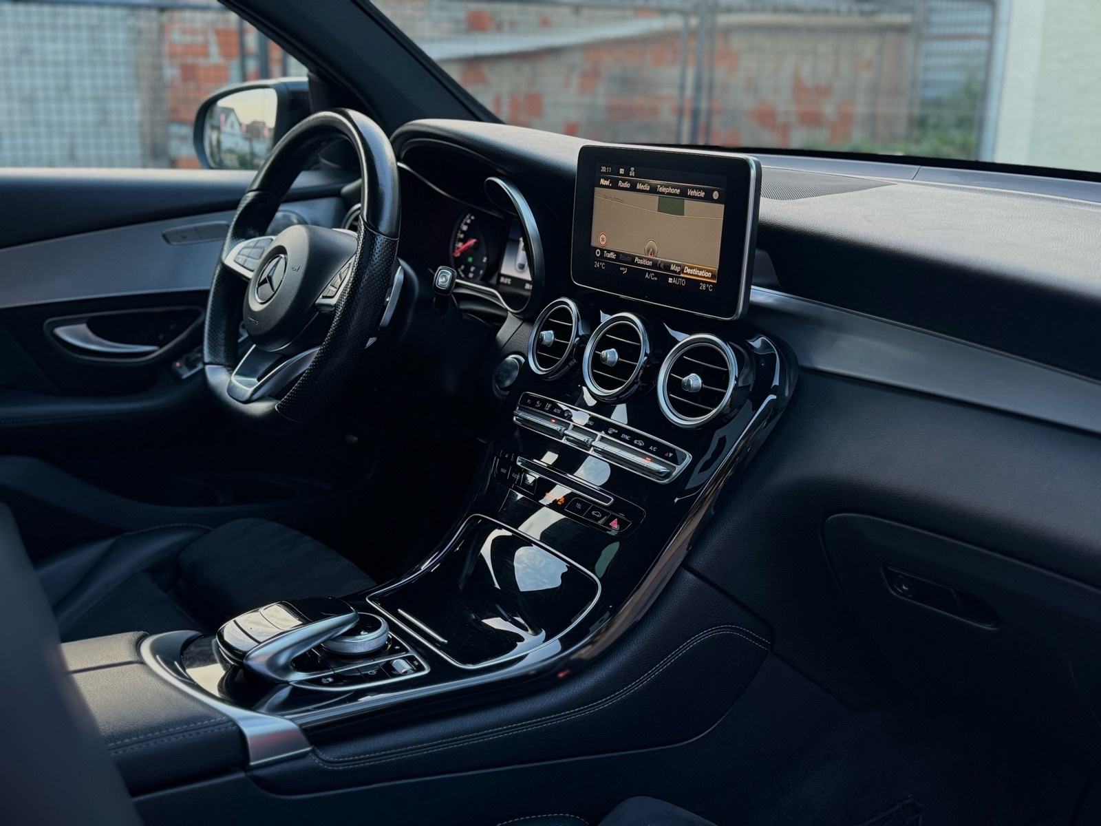 Mercedes-Benz GLC Coupe 220d *AUTOMATIK*4 MATIC*AMG*ŠIBER*VEL.NAVI*, fotografija 13