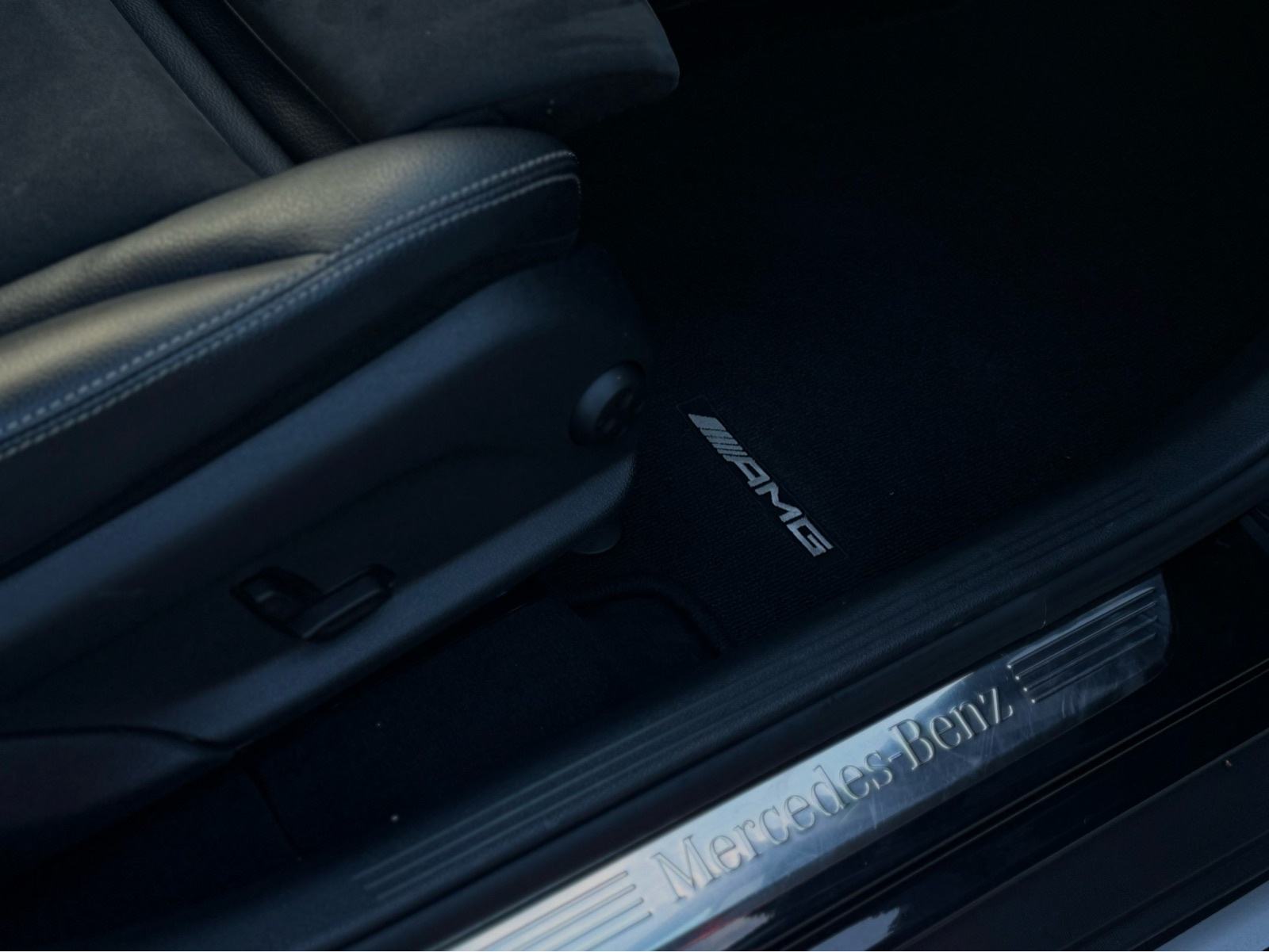 Mercedes-Benz GLC Coupe 220d *AUTOMATIK*4 MATIC*AMG*ŠIBER*VEL.NAVI*, fotografija 18