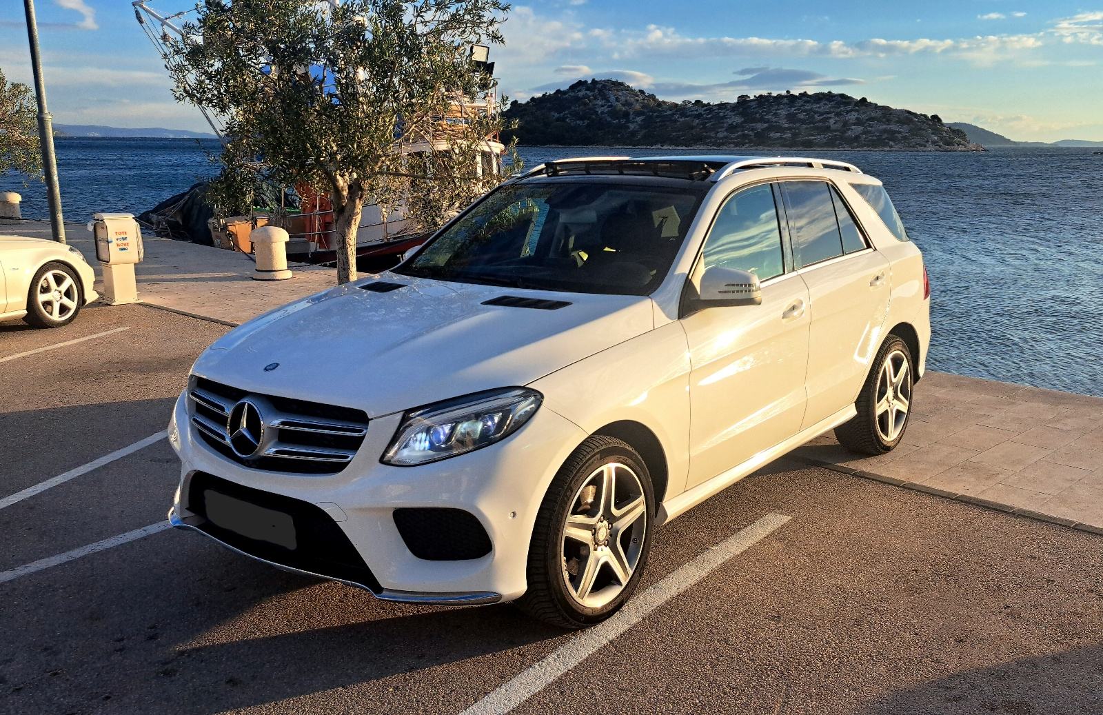 MERCEDES BENZ GLE FULL AMG 250D 4 MATIC#ZRAČNI OVJES#PANORAMA#LED, fotografija 6