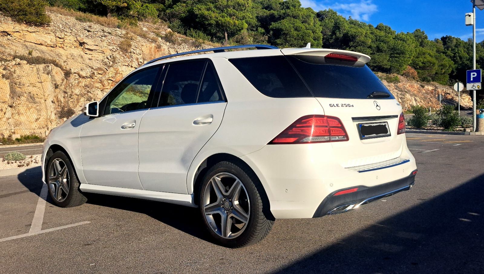 MERCEDES BENZ GLE FULL AMG 250D 4 MATIC#ZRAČNI OVJES#PANORAMA#LED, fotografija 9