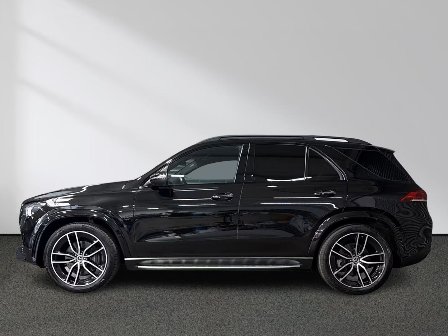 Mercedes-Benz GLE 300 d 4M AMG, fotografija 4