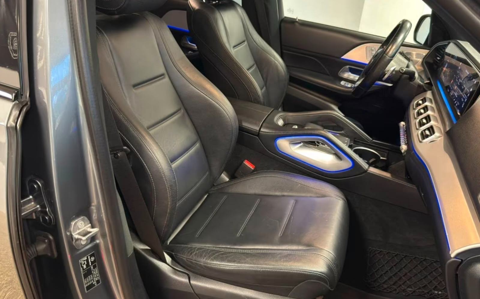 Mercedes-Benz GLE 300d 4M - AMG, BURMESTER, PANORAMA, 360 KAMERA, fotografija 10