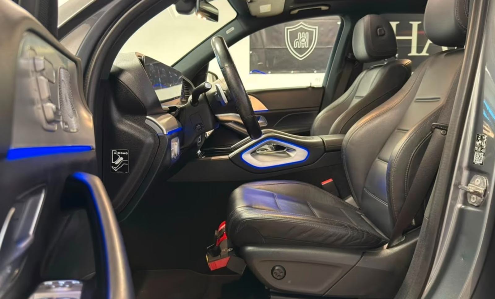 Mercedes-Benz GLE 300d 4M - AMG, BURMESTER, PANORAMA, 360 KAMERA, fotografija 9