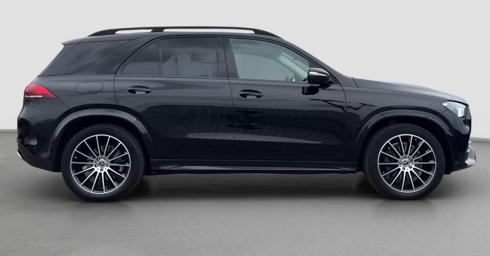 Mercedes-Benz GLE 300d 4M - AMG, PANORAMA, KUKA, MEMORY, 360, BURM, fotografija 4