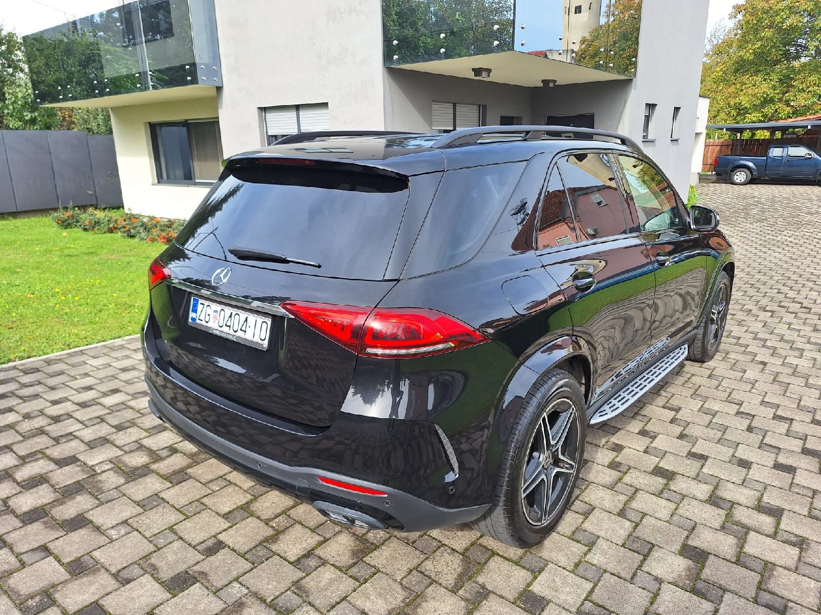 Mercedes-Benz GLE 300d 4x4 AMG, fotografija 3
