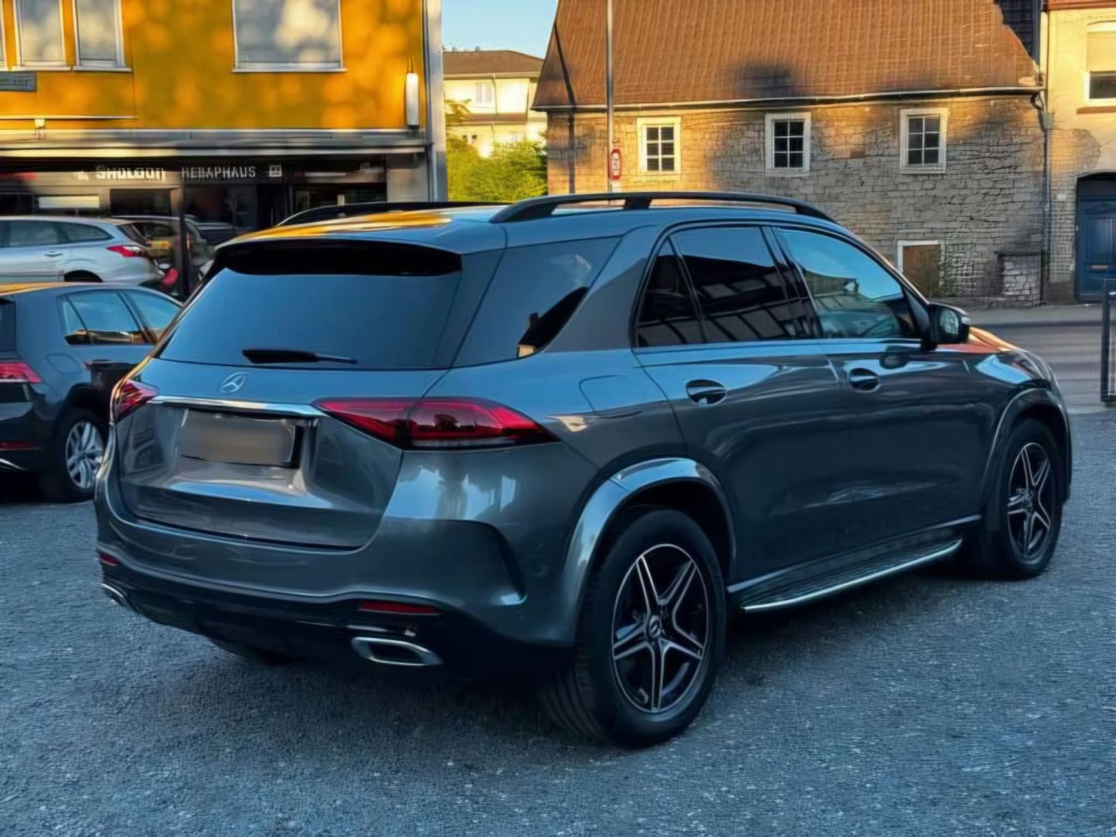 Mercedes-Benz GLE 300d AMG 4Matic, fotografija 5