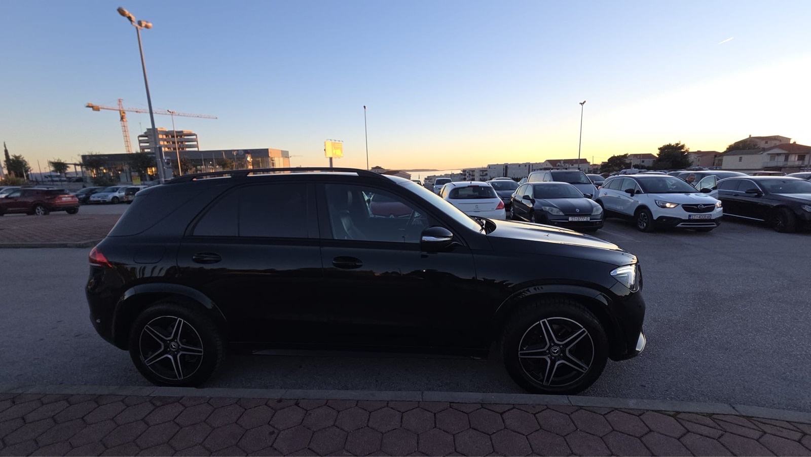 Mercedes-Benz GLE 350 d 4M AMG /Zračni ovjes/Panorama/360/Night/, fotografija 7