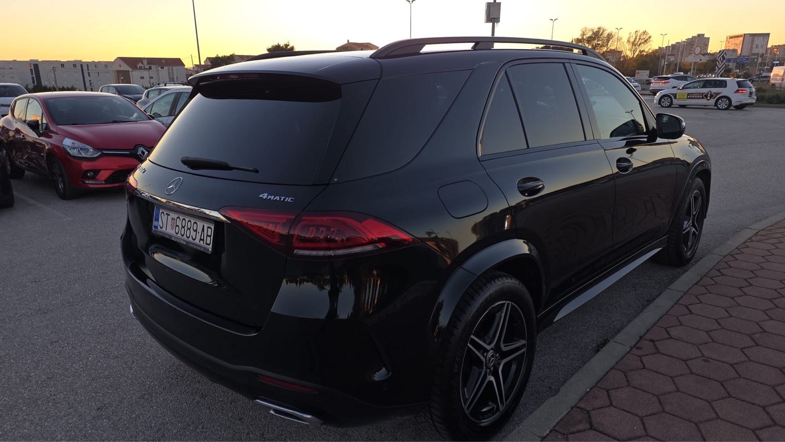 Mercedes-Benz GLE 350 d 4M AMG /Zračni ovjes/Panorama/360/Night/, fotografija 4