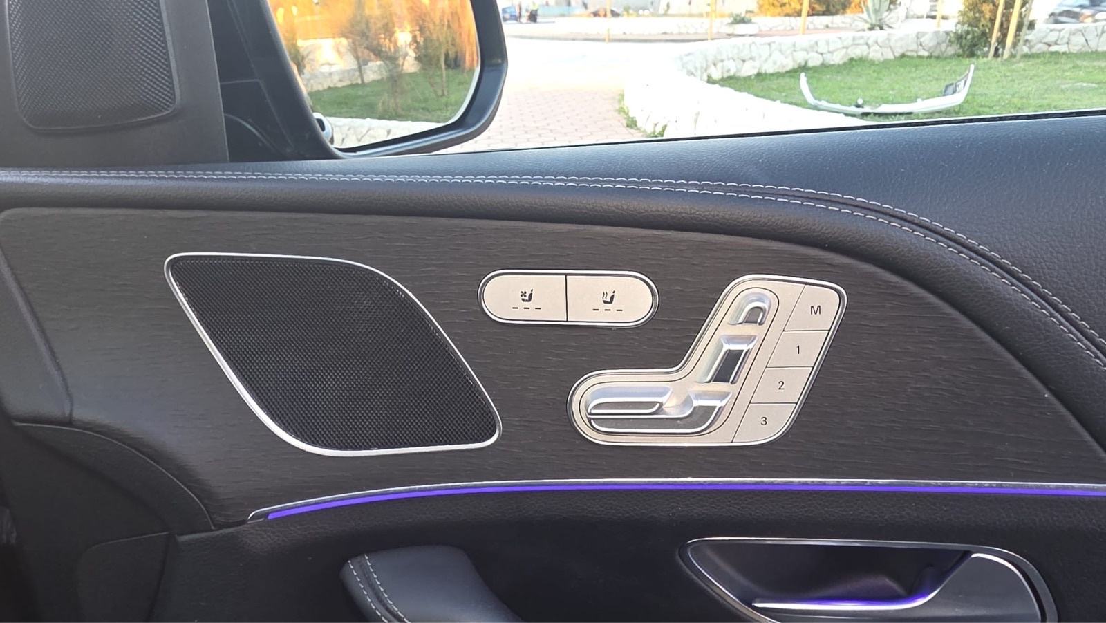 Mercedes-Benz GLE 350 d 4M AMG /Zračni ovjes/Panorama/360/Night/, fotografija 11