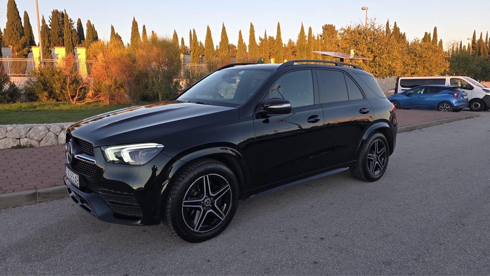 Mercedes-Benz GLE 350 d 4M AMG /Zračni ovjes/Panorama/360/Night/, fotografija 2