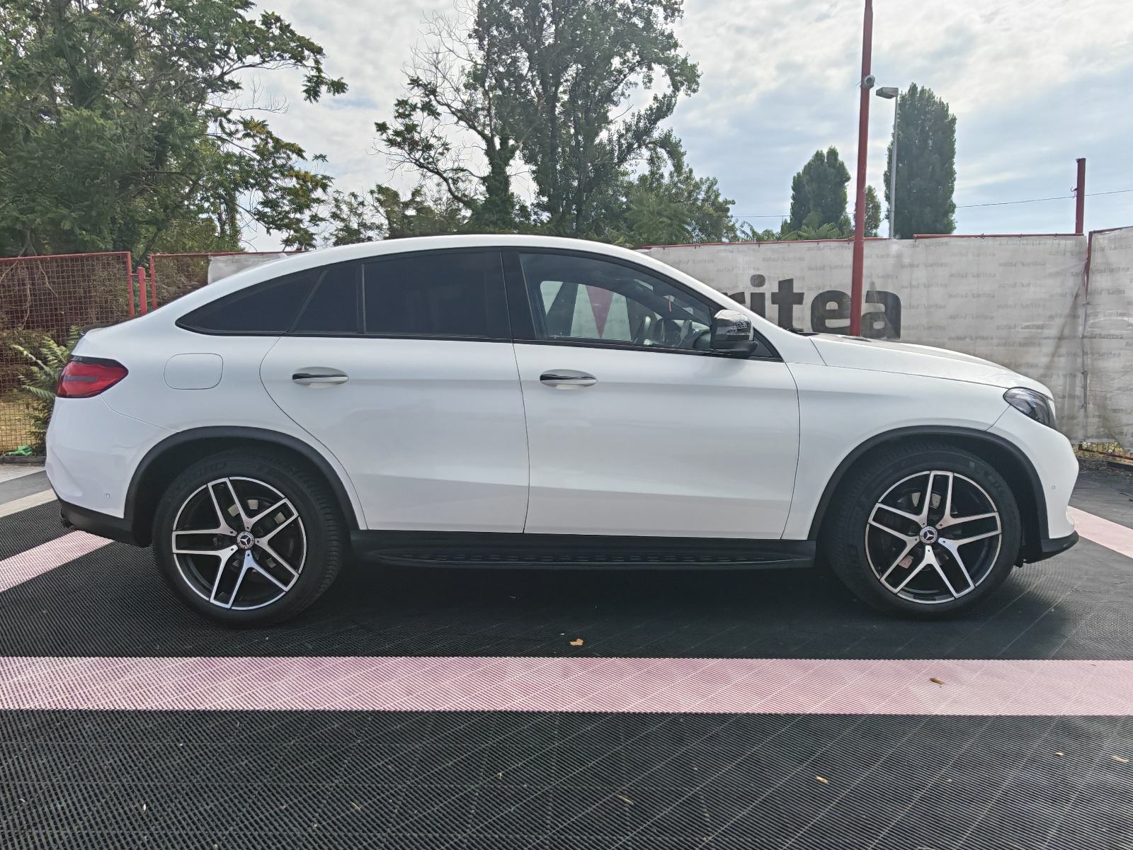 Mercedes-Benz GLE Coupe 350 d 4MATIC*Amg, Koža, Kamera*, fotografija 20