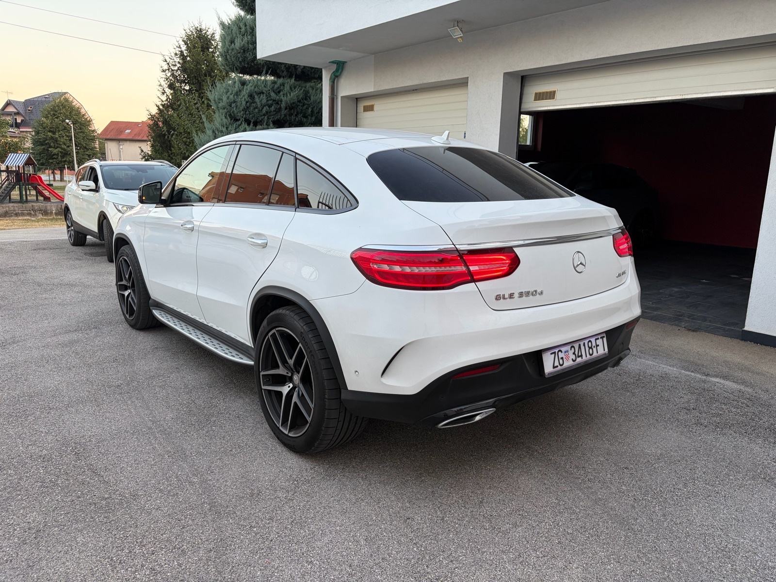 Mercedes-Benz GLE Coupe 350d 4MATIC / AMG Line / Prvi vlasnik, fotografija 6