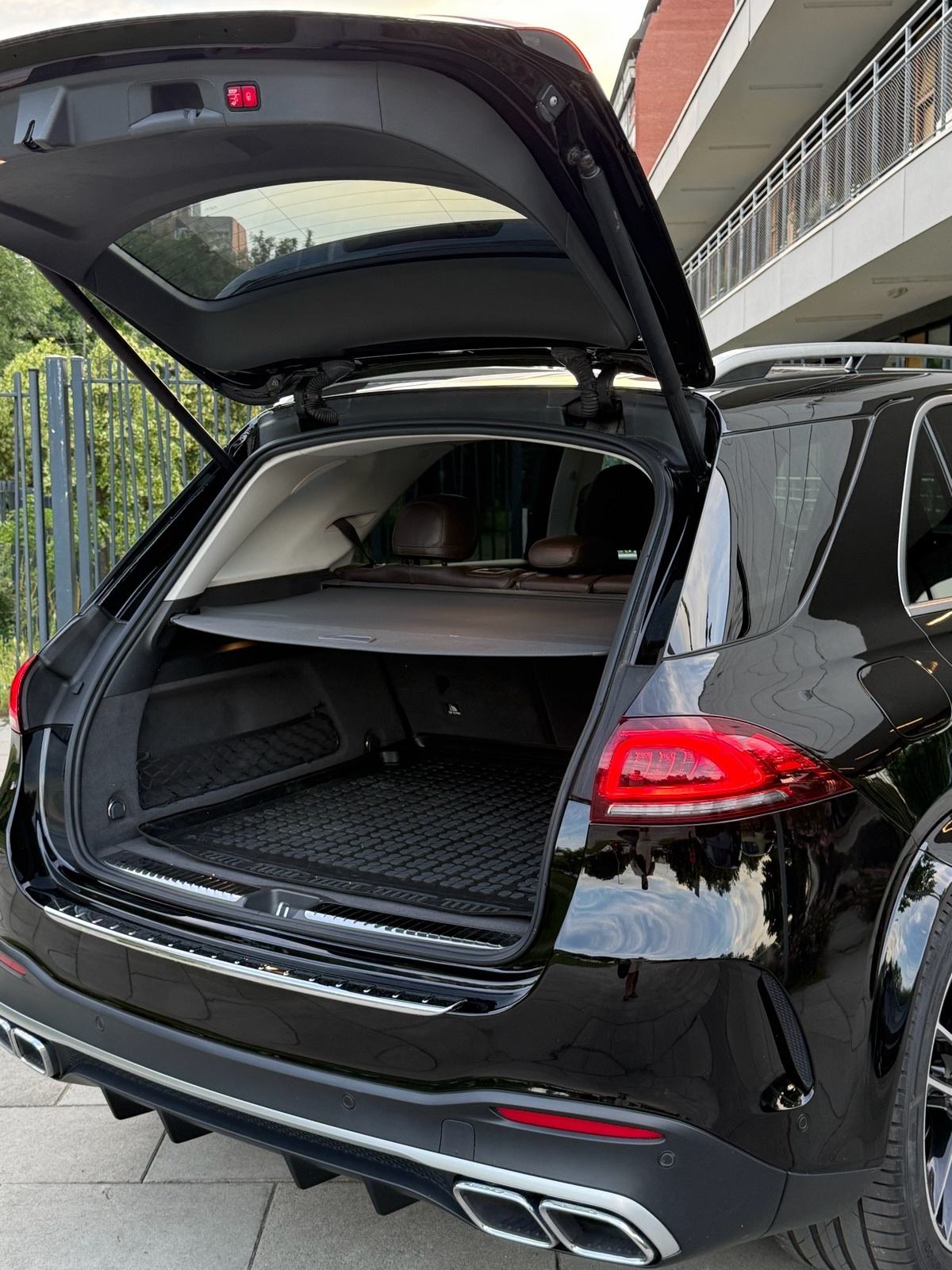 Mercedes-Benz GLE350d 4MATIC 2XAMG 2019.,MULTIBEAN,BURMESTER,AMBI., fotografija 3