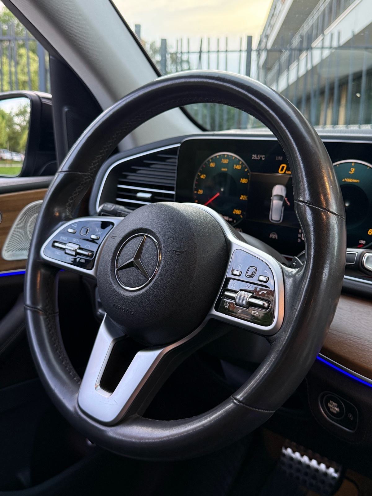 Mercedes-Benz GLE350d 4MATIC 2XAMG 2019.,MULTIBEAN,BURMESTER,AMBI., fotografija 5