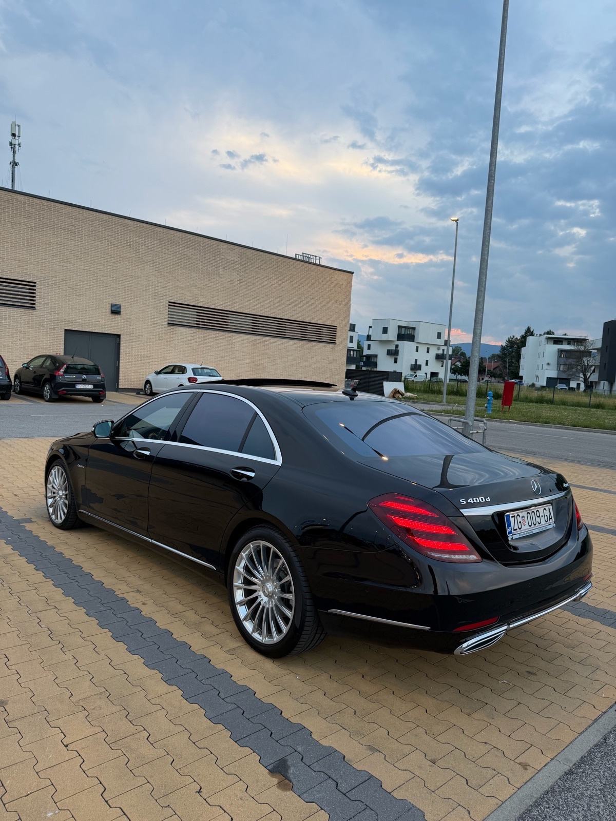 Mercedes-Benz S400d redizajn 4Matic long APSOLUTNA FULL OPREMA, fotografija 8