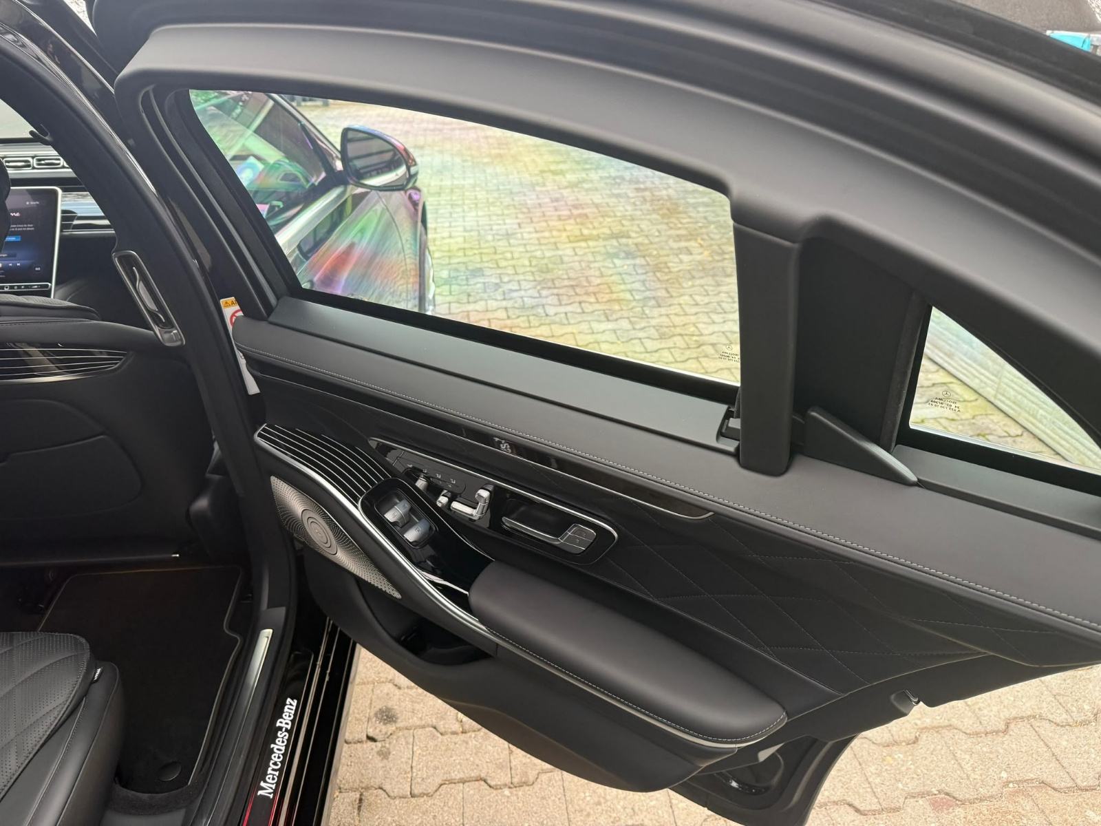 Mercedes-Benz S klasa 2024 g.p S680 VR10 Blindirani, fotografija 9