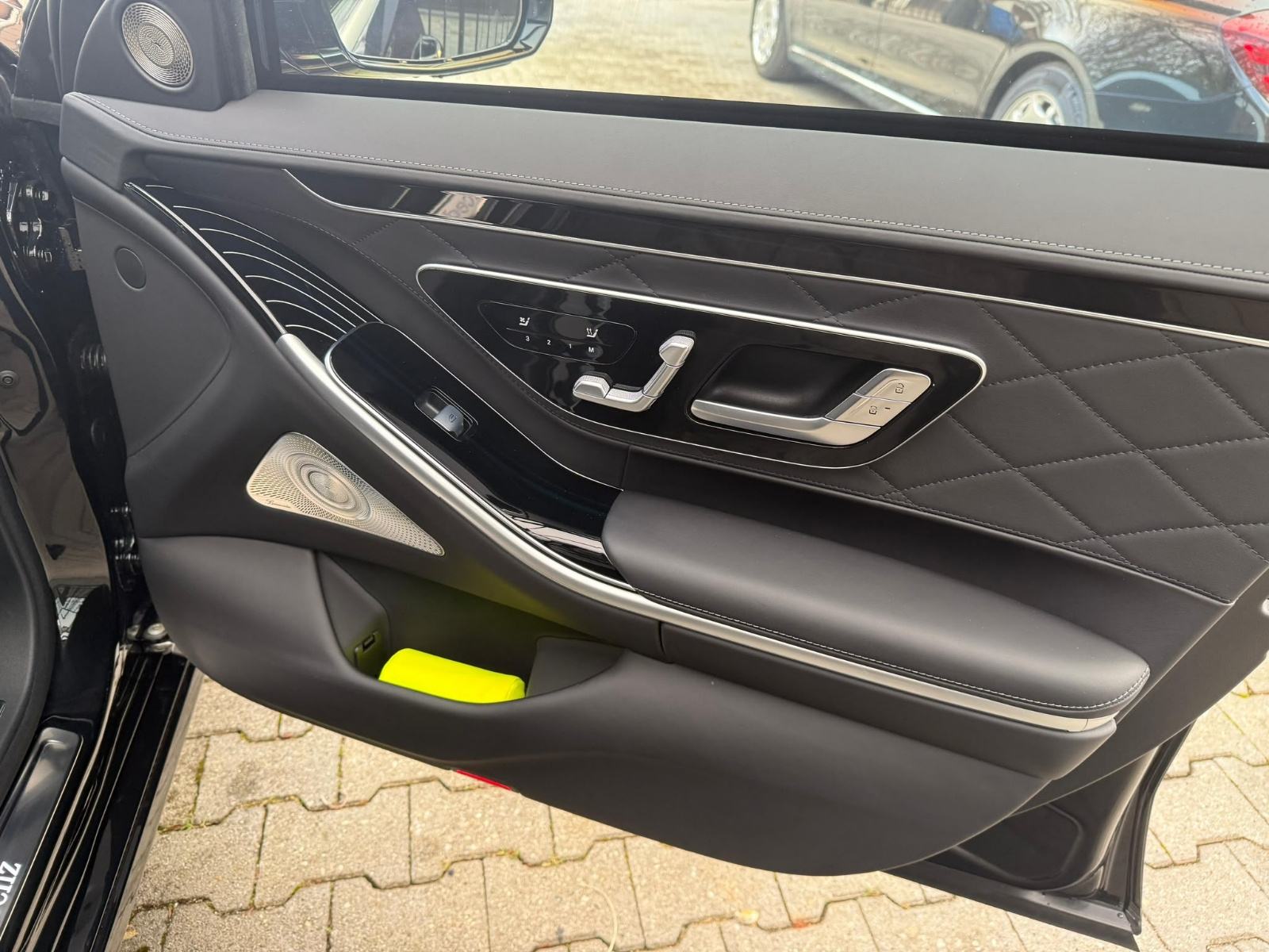 Mercedes-Benz S klasa 2024 g.p S680 VR10 Blindirani, fotografija 17