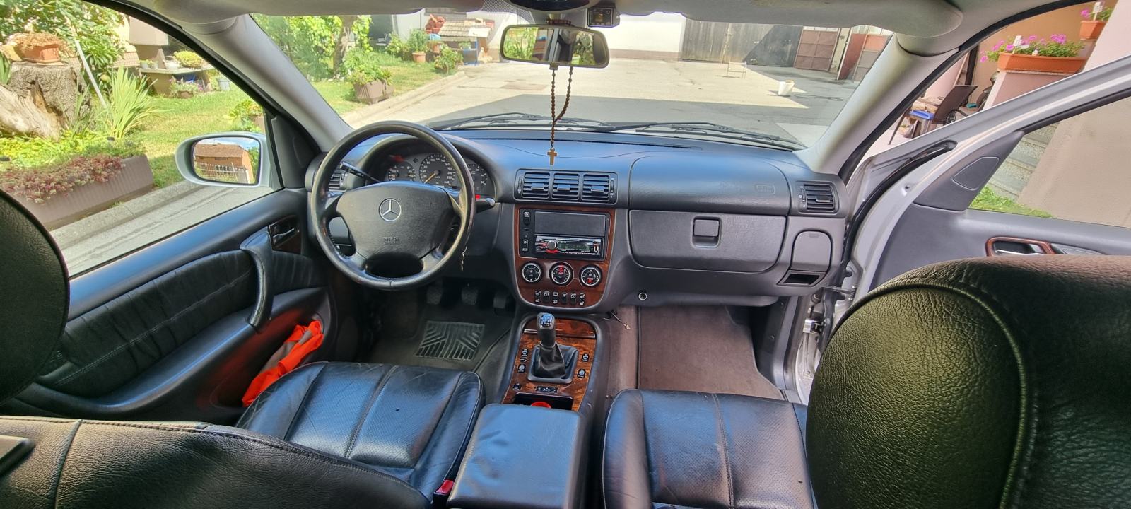 Mercedes-Benz ML 270cdi sa 7 sjedala ručni mjenjač, fotografija 10