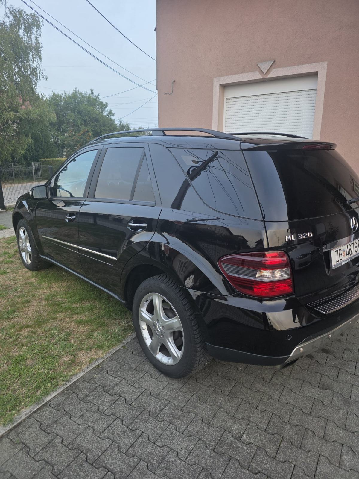 Mercedes-Benz ML 320CDI automatik, fotografija 7