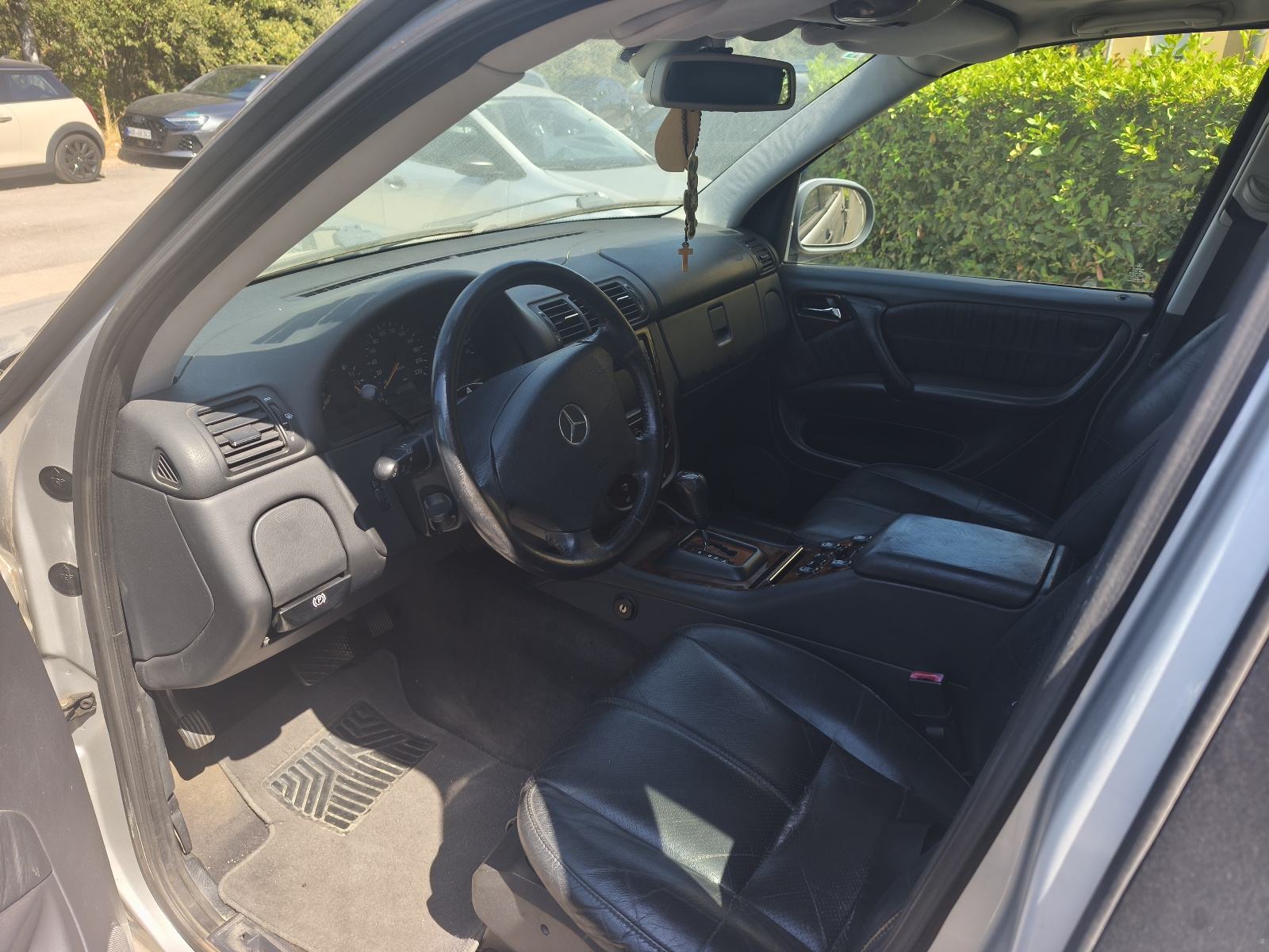 Mercedes-Benz ML 320ML automatik, fotografija 5