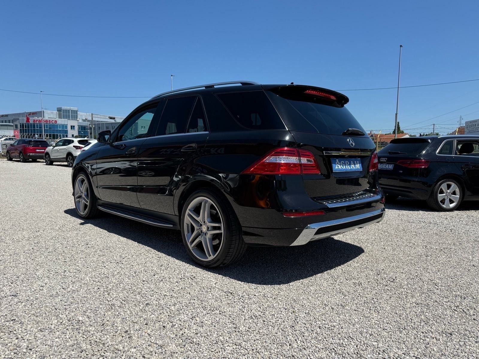 Mercedes-Benz ML 350 CDI*4 Matic*PANOR*NAVIG*R.KAMERA* automatik, fotografija 2