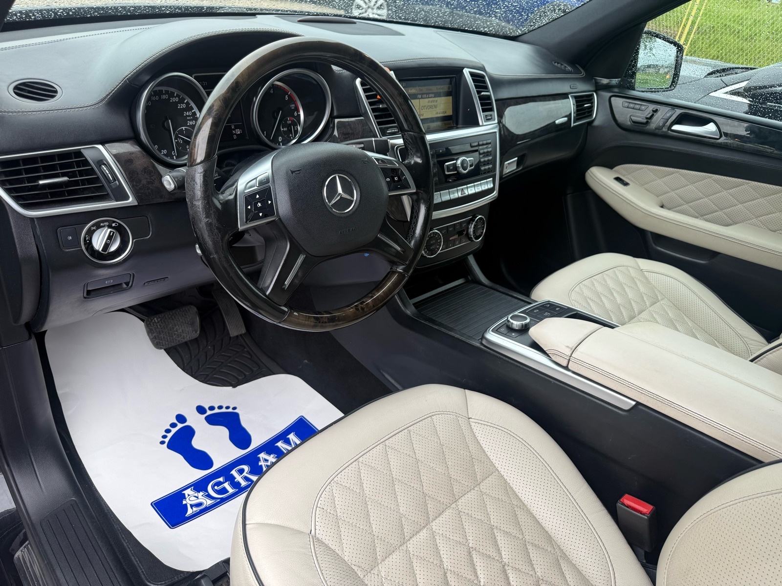 Mercedes-Benz ML 350 CDI*4 Matic*PANOR*NAVIG*R.KAMERA* automatik, fotografija 12