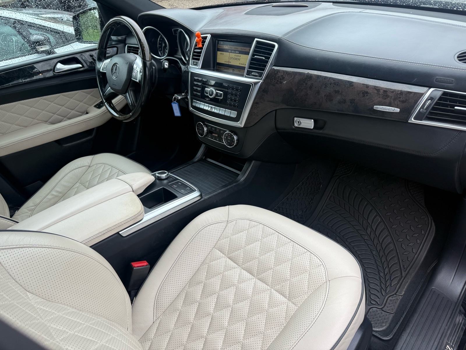 Mercedes-Benz ML 350 CDI*4 Matic*PANOR*NAVIG*R.KAMERA* automatik, fotografija 18