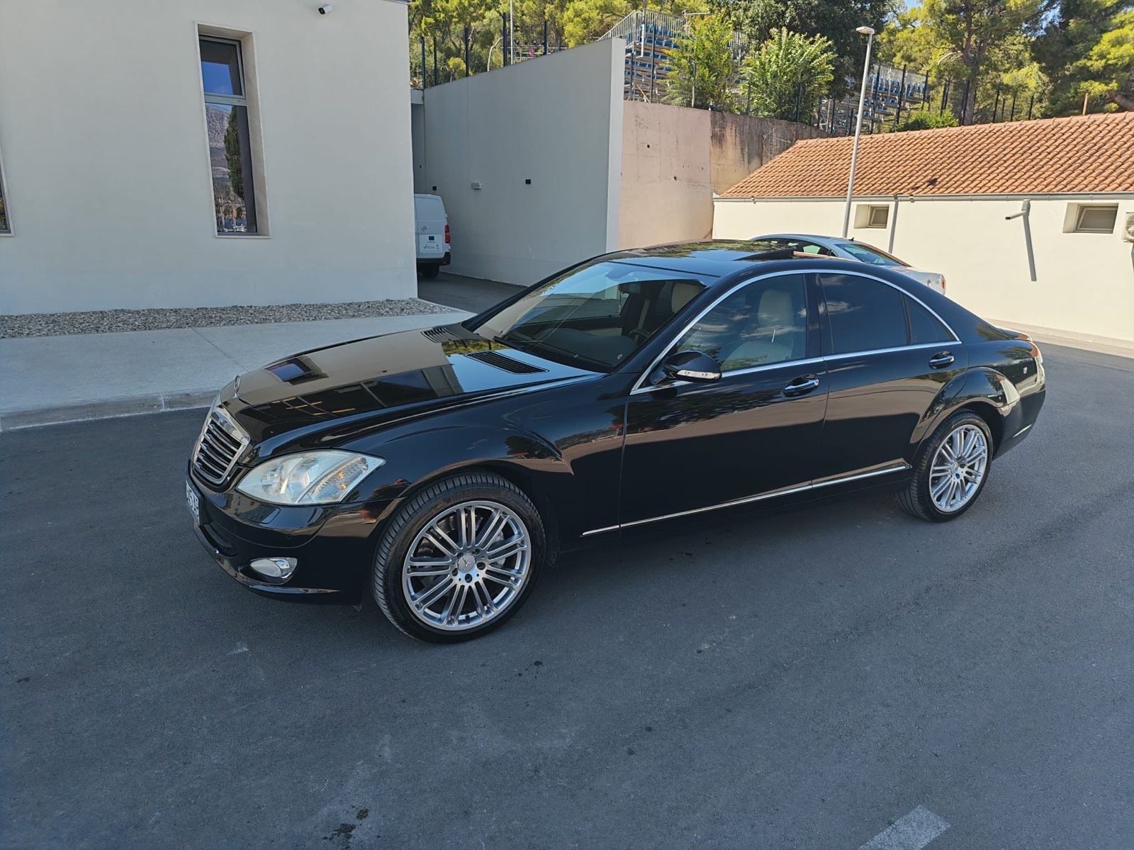 Mercedes-Benz S320cdi 4MATIC, pogled izvana - slika 1
