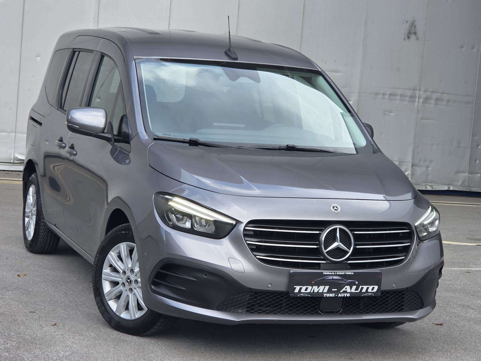 Mercedes-Benz T-klasa 180 D automatik,PROGRESSIVE,LED,NAVI,ALCANTARA, pogled izvana - slika 1