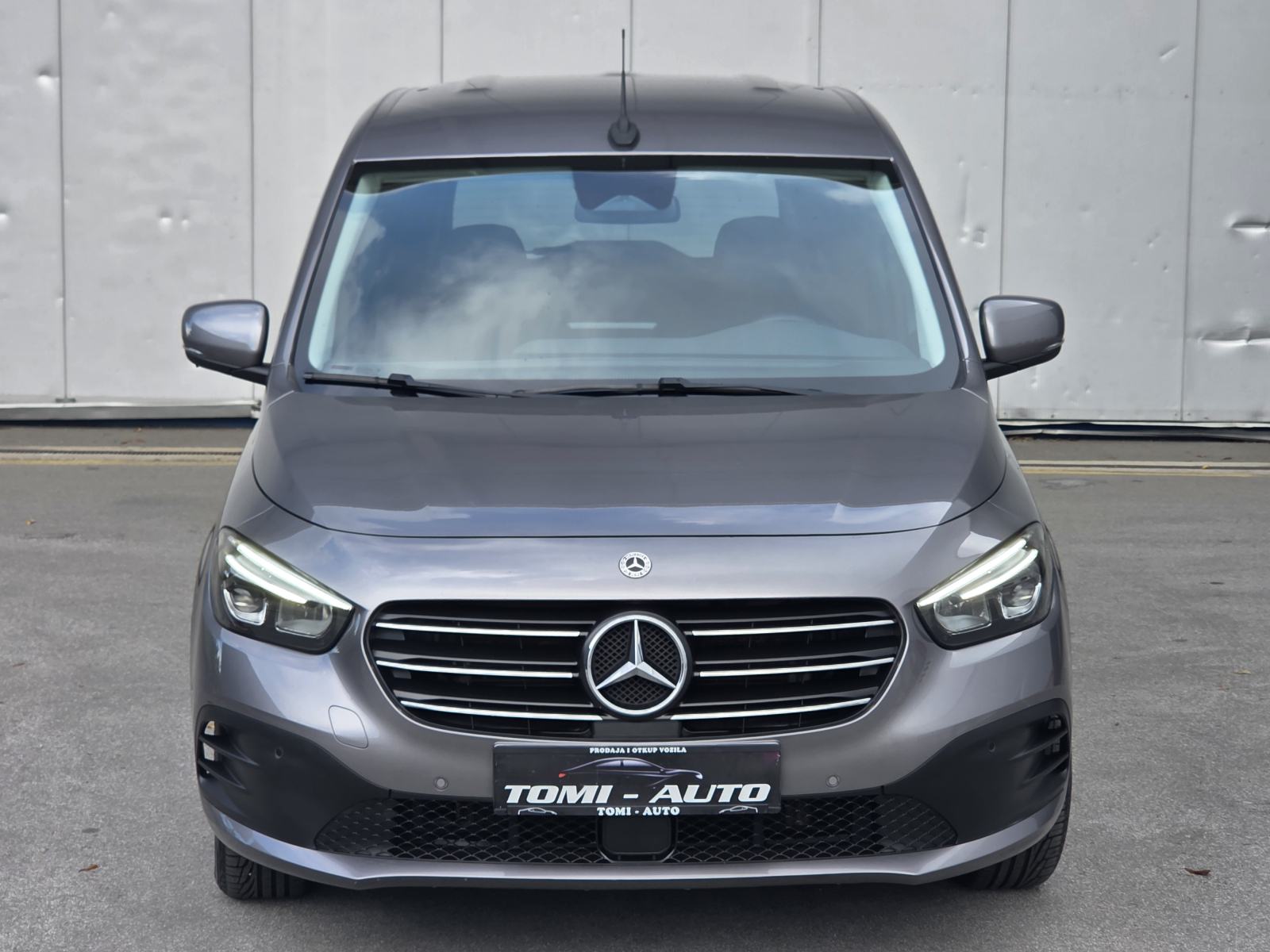 Mercedes-Benz T-klasa 180 D automatik,PROGRESSIVE,LED,NAVI,ALCANTARA, pogled izvana - slika 3