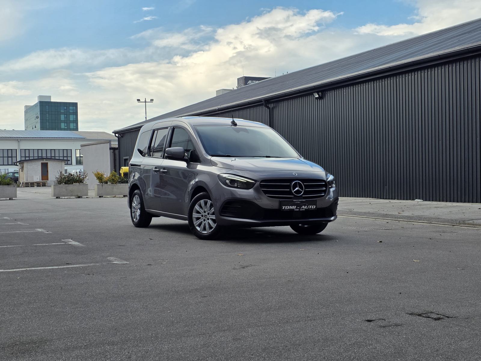 Mercedes-Benz T-klasa 180 D automatik,PROGRESSIVE,LED,NAVI,ALCANTARA, fotografija 16
