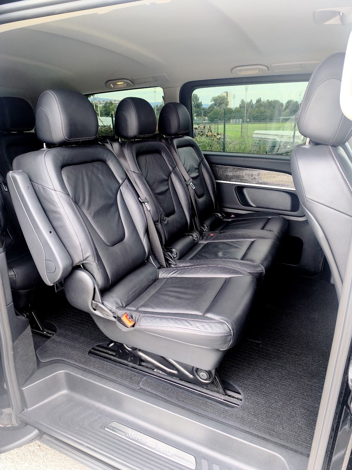 Mercedes-Benz V-klasa 220 d 2023, fotografija 5