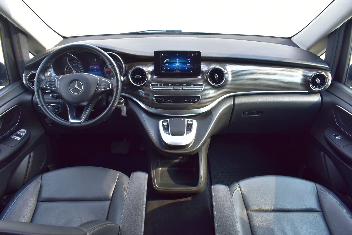 Mercedes-Benz V-klasa 220d *HR* A/T, SERVISNA, 8 SJEDALA, REG. 07/27, fotografija 8