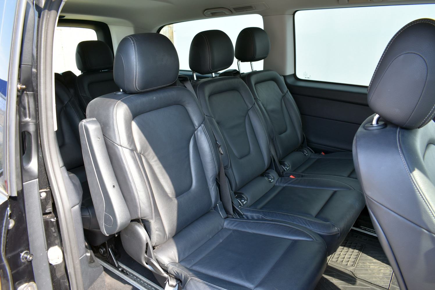 Mercedes-Benz V-klasa 220d *HR* A/T, SERVISNA, 8 SJEDALA, REG. 07/27, fotografija 9