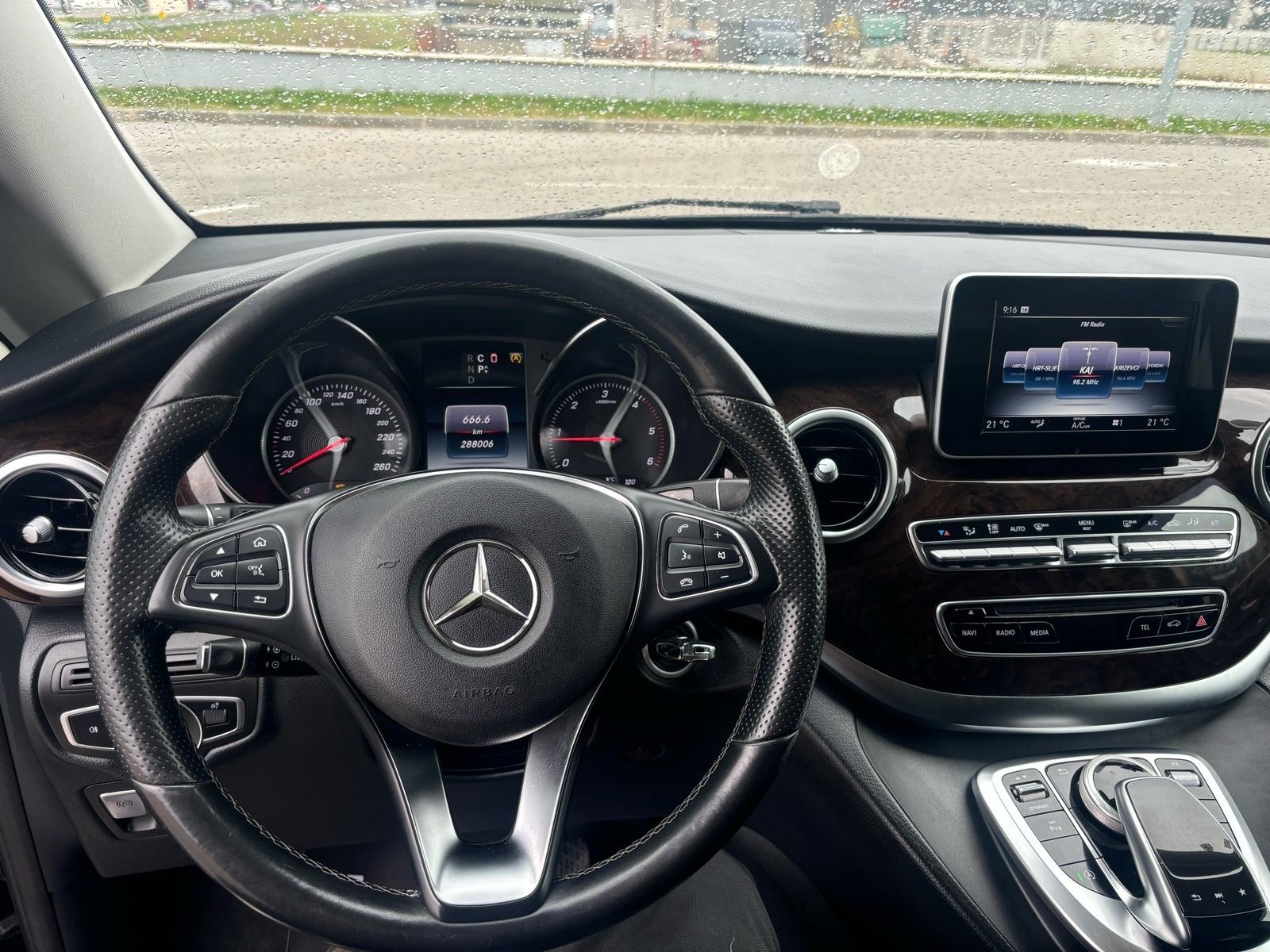 Mercedes-Benz V-klasa 250 d automatik, fotografija 19